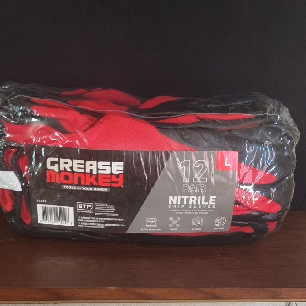 Grease Monkey Red and Black Nitrile Grip Gloves L 12 pairs